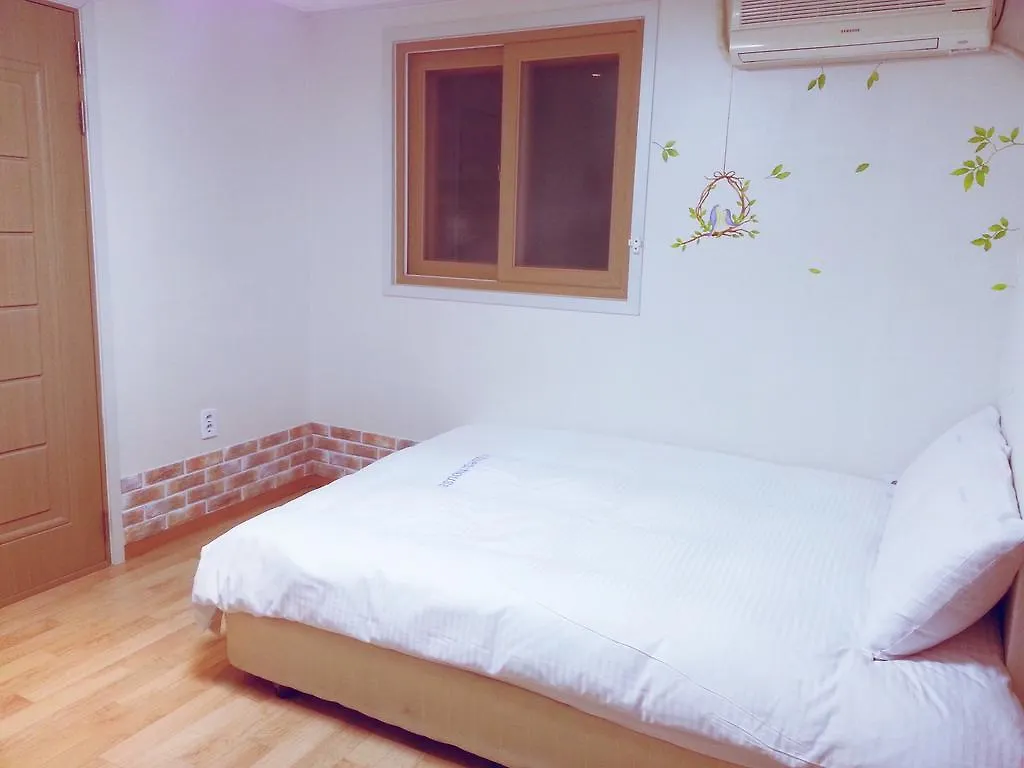 Iu Guest House Myeongdong Seoul