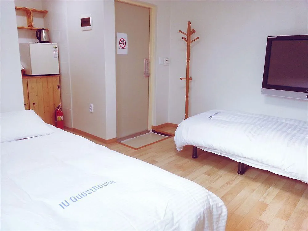 Iu Guest House Myeongdong Seoul