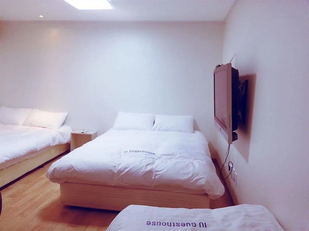 Iu Guest House Myeongdong Seoul