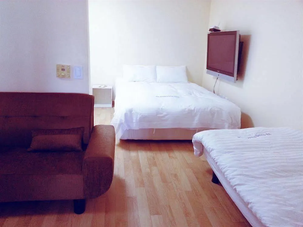 Iu Guest House Myeongdong Seoul Sydkorea