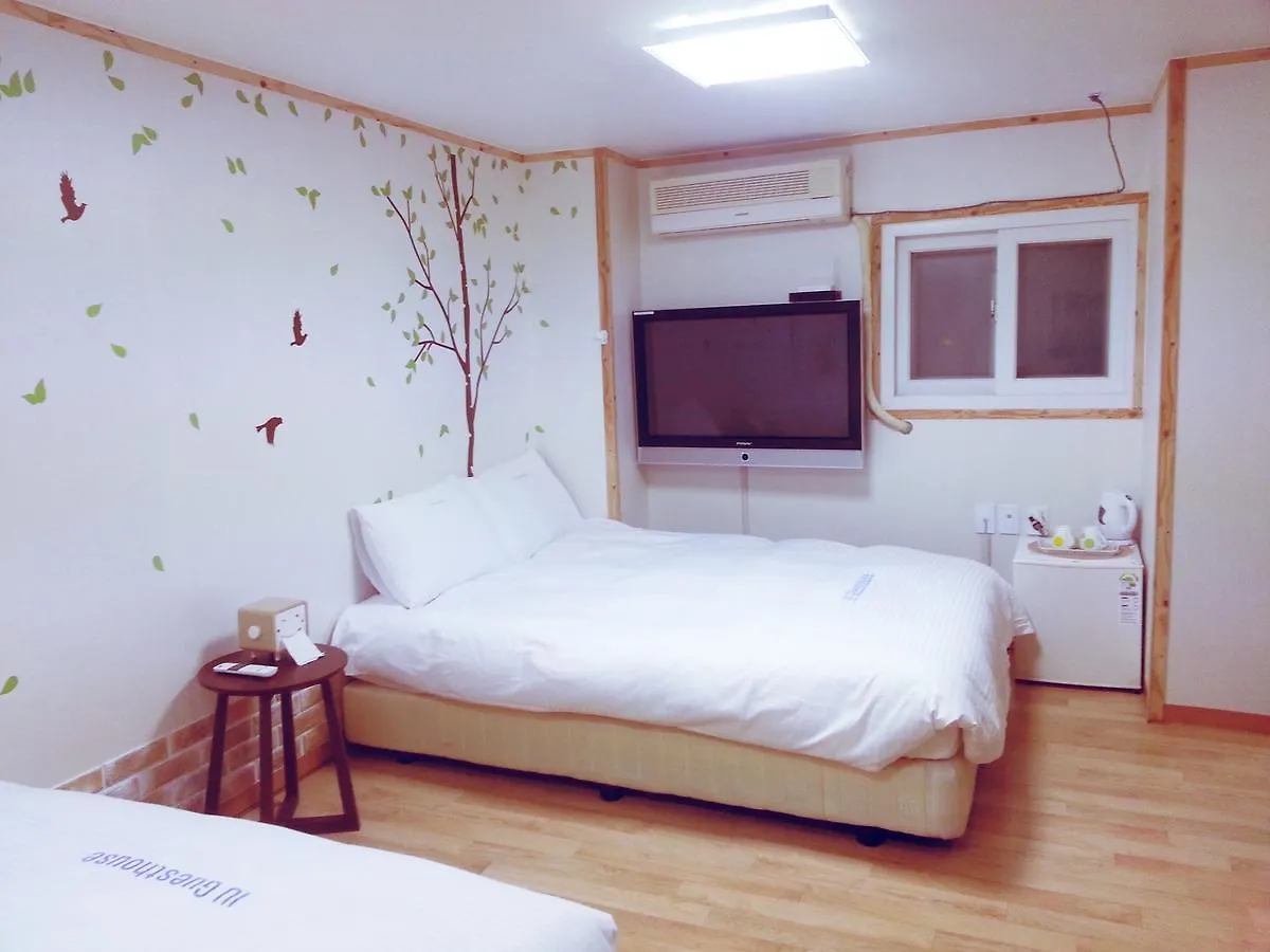 Iu Guest House Myeongdong Seoul
